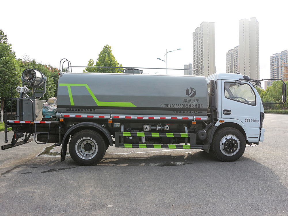 11方东风雾炮车