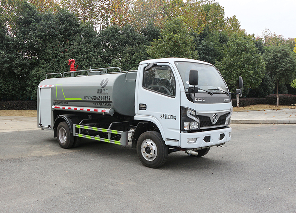 4方消防洒水车