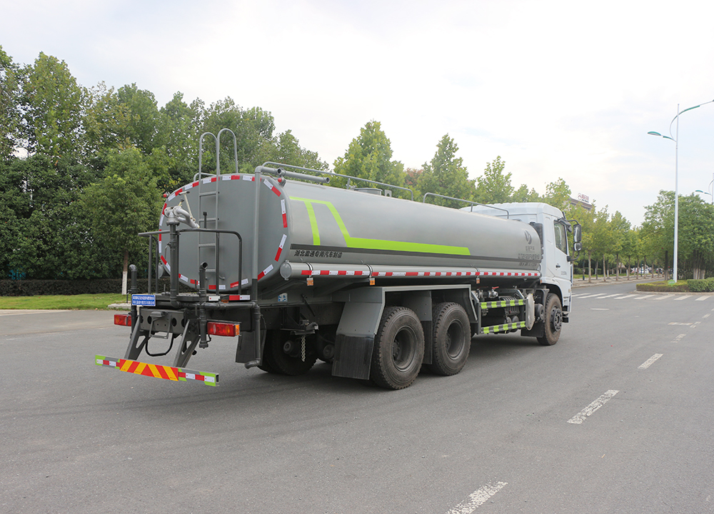 22方专底D3洒水车
