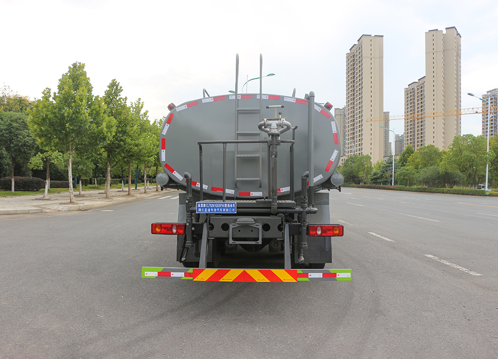 22方专底D3洒水车