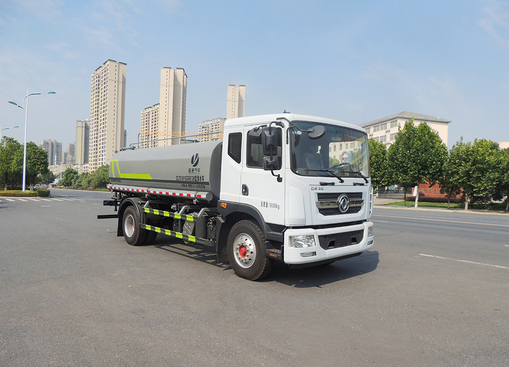 16方东风D9洒水车