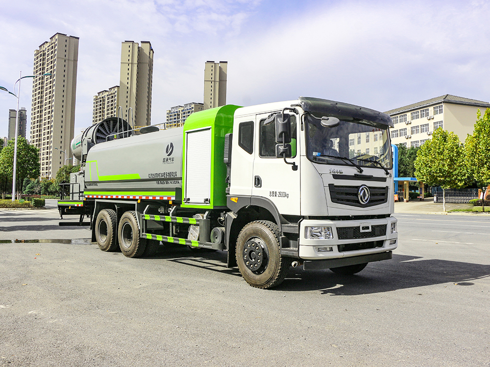 17方东风T5大型雾炮车60-120米