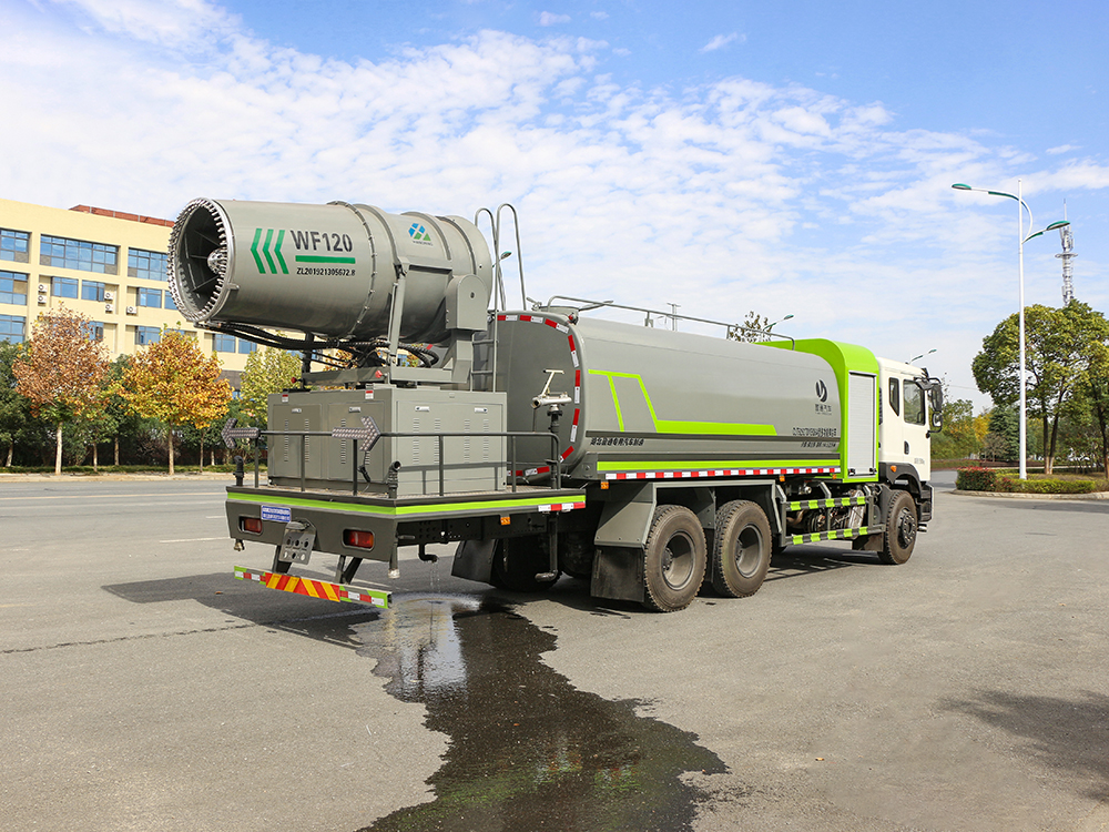 17方东风T5大型雾炮车60-120米